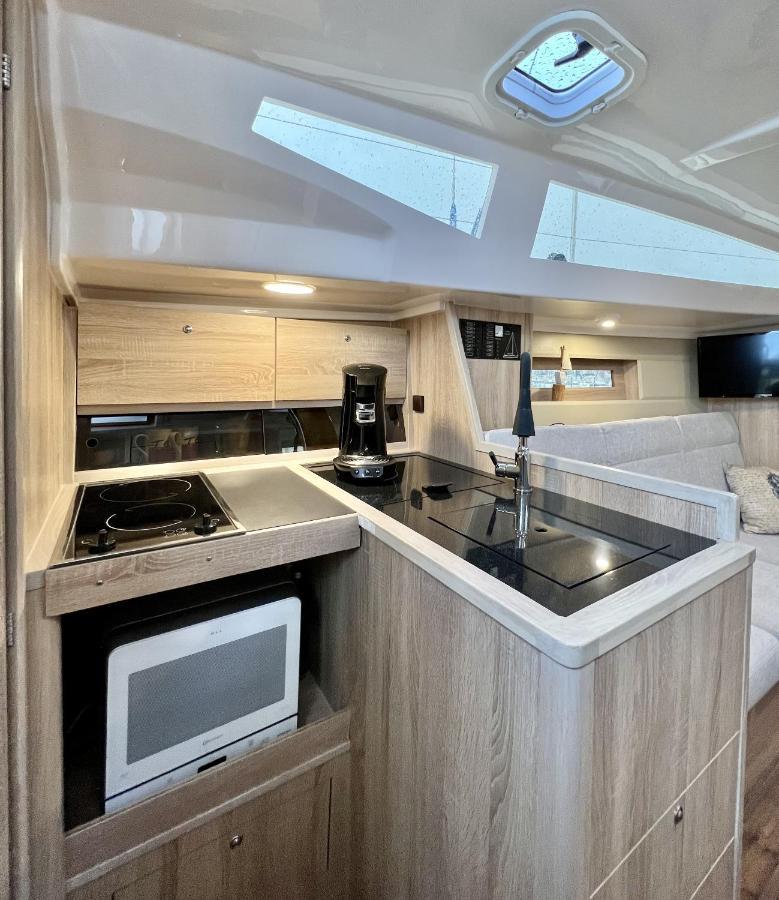 Hausboot Segelyacht Nui Hotel Burgtiefe auf Fehmarn Ngoại thất bức ảnh