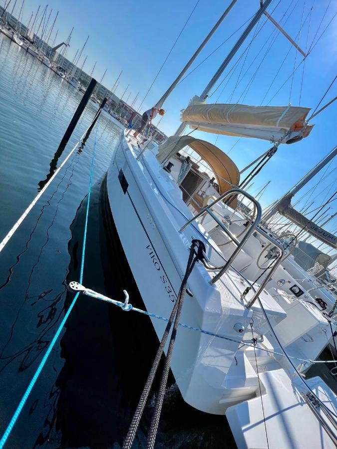 Hausboot Segelyacht Nui Hotel Burgtiefe auf Fehmarn Ngoại thất bức ảnh
