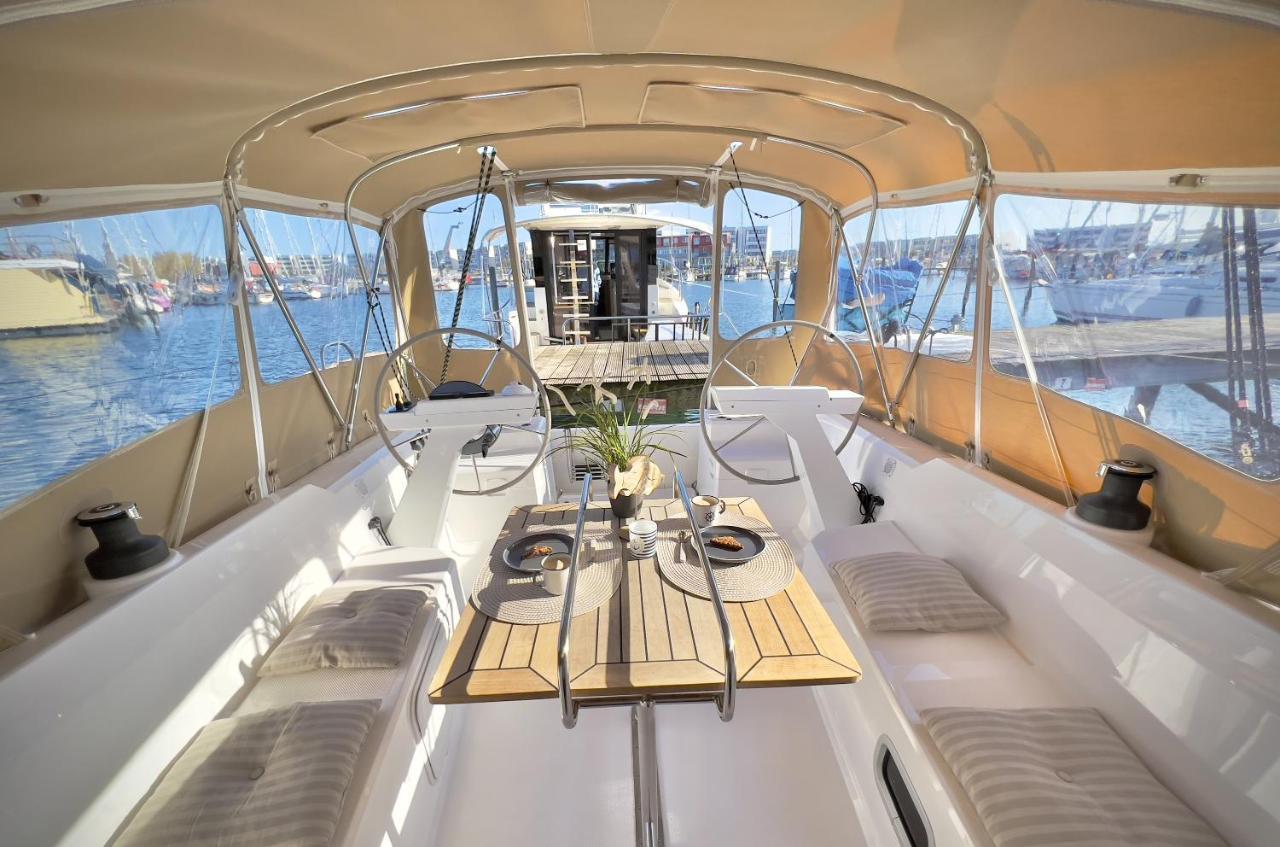 Hausboot Segelyacht Nui Hotel Burgtiefe auf Fehmarn Ngoại thất bức ảnh
